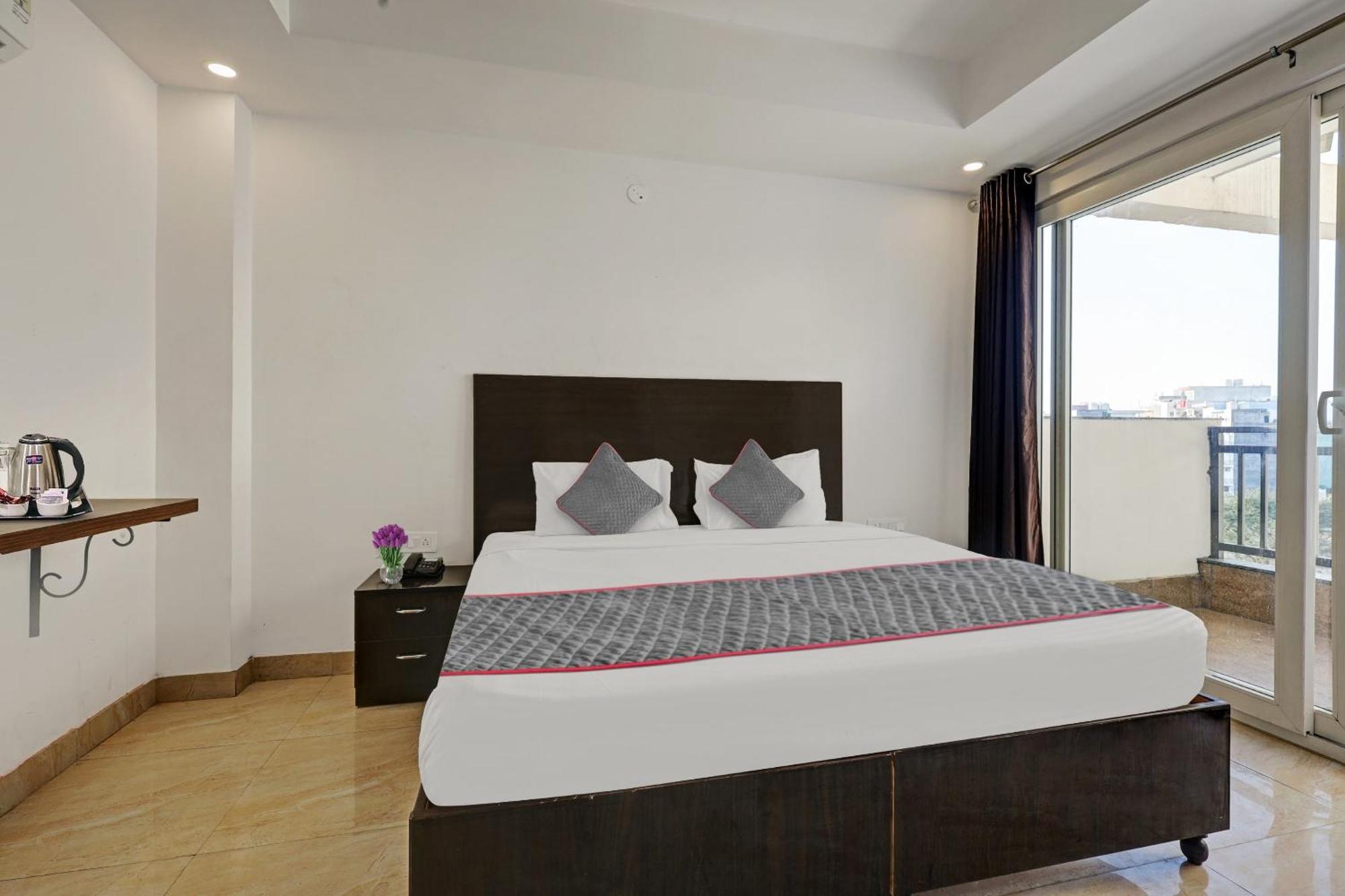 Super Townhouse Tipsyy Near Bestech Central Square Mall Gurgaon Exterior foto