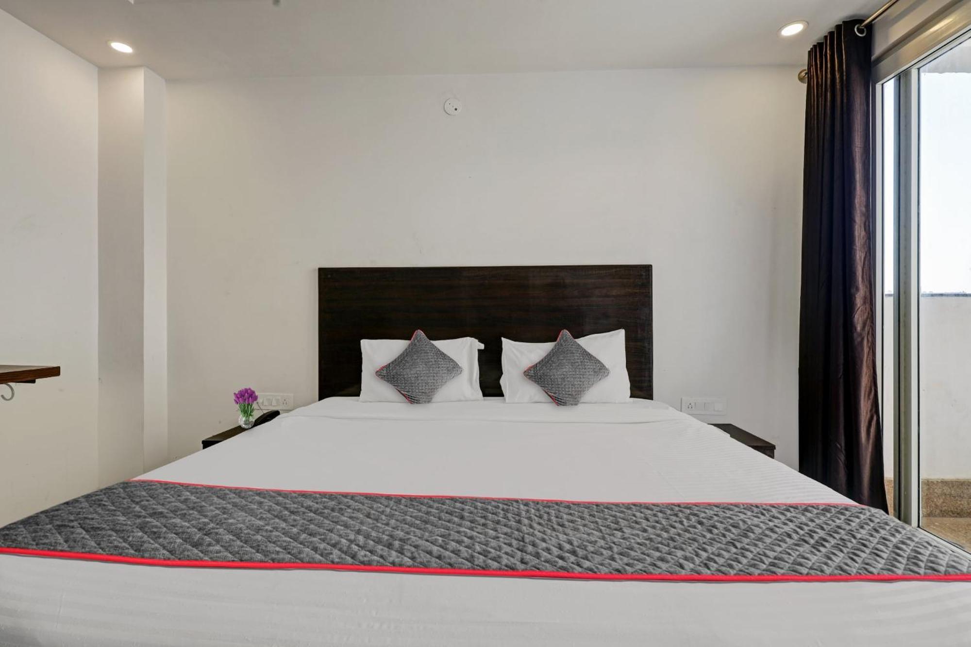 Super Townhouse Tipsyy Near Bestech Central Square Mall Gurgaon Exterior foto